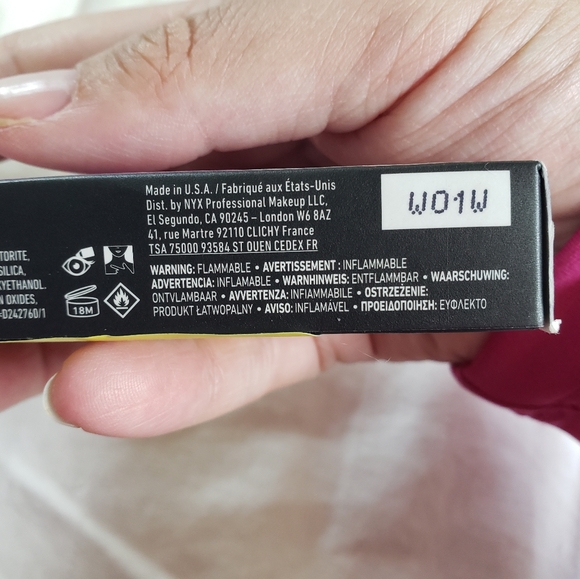 NYX Epic Wear Liquid Liner, Long-Lasting Waterproof Eyeliner - Lilac - Picture 5 of 7